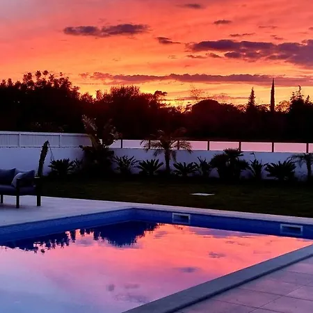 Sunset Homestay Guia (Faro)